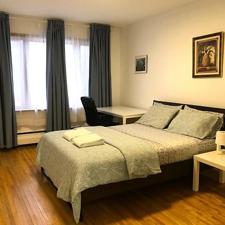 Big Private Room Midmontreal Next To Station Metro - Parking Free Екстериор снимка