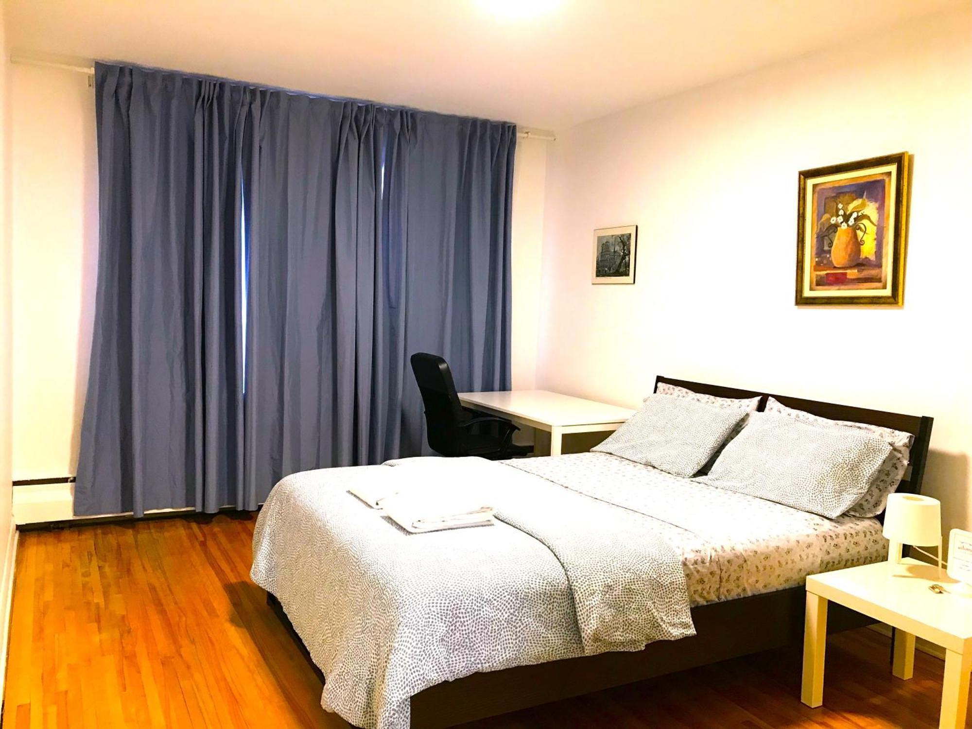 Big Private Room Midmontreal Next To Station Metro - Parking Free Екстериор снимка